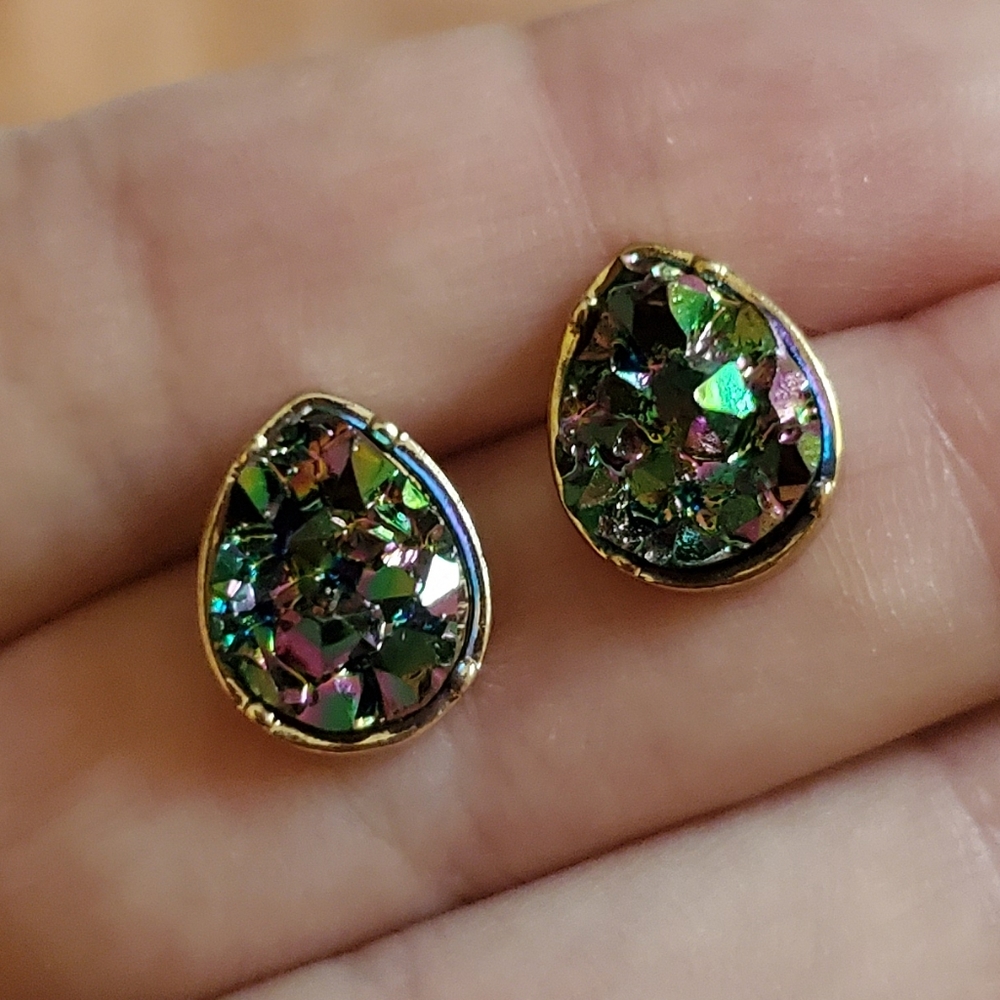 NWOT Multicolored & Gold Teardrop Druzy Studs - Picture 3 of 7